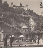 cca 1920-1930 Budapest, a Gellért hegy előtt kialakított sétáló- és pihenőpark, gyógyforrással, 23x20 cm