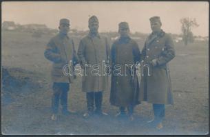 1917. május, Krapijevác, állatorvos tisztek az I. vh-ban, nevük feliratozva, katonai fotólap, 9x14 cm