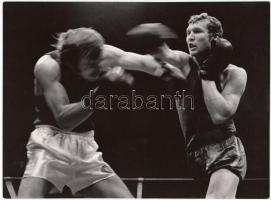 cca 1980 Gebhardt György (1910-1993): Ökölvívók, jelzetlen vintage fotóművészeti alkotás a szerző hagyatékából, 18x24 cm