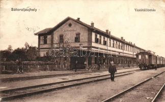 Sátoraljaújhely, vasútállomás, vonat (EK)