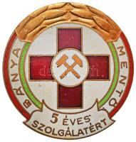 ~1950. "5 éves bányamentő szolgálatért" aranyozott, zománcozott fém jelvény (52mm) T:2- Hungary ~1950. "For 5 Years Mine Rescue Service" gilt, enamelled metal badge (52mm) C:VF
