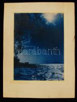 cca 1940-1950 Balatoni tájkép kékre színezve, 23x17 cm, karton 33x25 cm