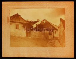 cca 1920 Budapest, Tabán, a Holdvilág utca egy részlete, 15x22 cm, karton 22x28 cm