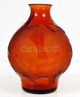 Madaras váza, sav maratott, jelzett (SN), apró csorba a peremen, m:18 cm