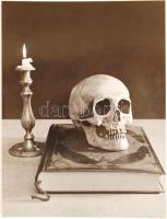 cca 1938 Korschelt Miklós (1900-1982): A meghívott halál, pecséttel jelzett fotóművészeti alkotás, 22x16 cm