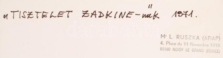 1971 L. Ruszka (Párizs): Tisztelet Zadkine-nak, pecséttel jelzett fotóművészeti alkotás, 24x18 cm