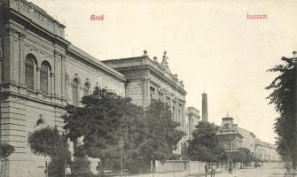 Arad, Líceum / school