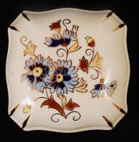 Zsolnay búzavirág mintás ékszeres dobozka, kézzel festett, jelzett, hibátlan, 10,5×9 cm