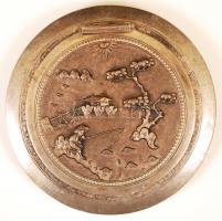 Antik ezüst (Ag.) púdertartó, távol keleti életképpel, jelzés nélkül, d:8 cm, bruttó:81 g