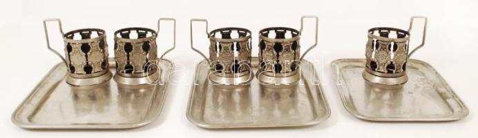 Dekoratív fém teás csésze, üveg betét nélkül, 3 db fém tálca összesen: 8 db