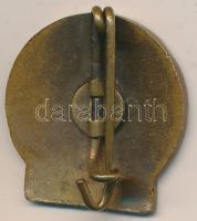 1949. "Világifjúsági Találkozó Budapest" zománcozott Br jelvény (20x19mm) T:2
Hungary 1949...