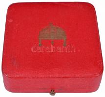 1935. "A Magyar Érdemrend tisztikeresztje" jelzetlen zománcozott, aranyozott kitüntetés fü...