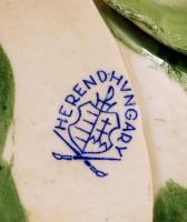 Herendi virágszirom, kézzel festett, jelzett, apró lepattanással, 10×8 cm