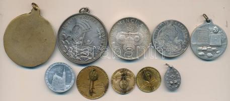 9db vegyes magyar és külföldi jelvény, emlékérem, benne Eucharisztikus Kongresszus, Szent György eml...