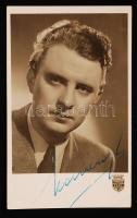 Udvardy Tibor (1914-1981) operaénekes aláírása saját arcképét ábrázoló képeslapon.