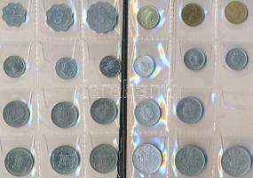 Málta 50db-os fémpénz gyűjtemény műbőr albumban T:vegyes
Malta 50pcs of coins in collector's al...