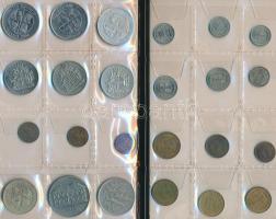 Izland 82db-os fémpénz gyűjtemény albumban T:vegyes
Iceland 82pcs of coins in collerctor's albu...