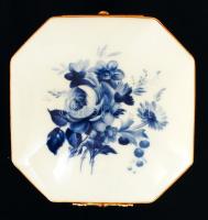 Limoges virág mintás dobozka, levonó képes, jelzett, hibátlan, réz szerelékkel, 15×15 cm