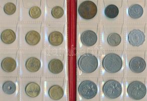 Izrael 44db-os vegyes fémpénz gyűjtemény albumban T:vegyes
Israel 44pcs of coins in collector's...