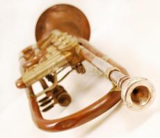 cca 1940 csehszlovák trombita, javításra szorul, több helyen horpadt, réz, h:49 cm / Trumpet