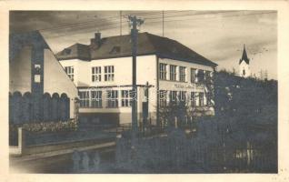 Puhó, Puchó; állami elemi iskola / school photo