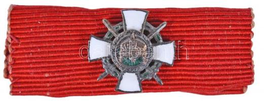 1943. "A Magyar Szent Korona-rend tisztikeresztje hadidíszítménnyel és kardokkal" zománcozott MINIATŰR szalagsávon (13,5x14mm) T:2 kopott zománcozás Hungary 1943. "Order of the Hungarian Holy Crown, Officers Cross with war decoration and swords" enamelled MINIATURE with thin ribbon (13,5x14mm) C:XF worn enamelling