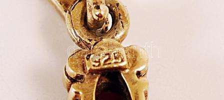 Aranyozott ezüst (Ag) kereszt sz. rubin kövekkel díszítve, jelzett, 3x6 cm, br: 10,1 g