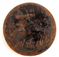 Munkás(1982), öntöttvas plakett, hátoldalon jelzett, d: 10 cm