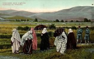 Turkish women at tour, soldiers, folklore, Nr. 43. (EK)