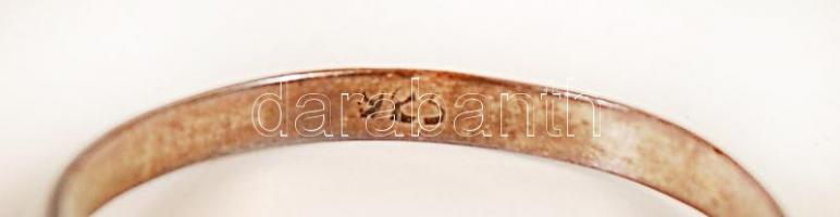 Ezüst (Ag) gyűrű szintetikus kő berakással, jelzett, br: 1,5 g /
silver ring, 1,5 g