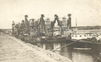 1921 Braila, Port, dredges - Corthion, Louis; photo