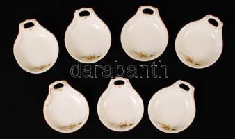 F&M jelzésű aranyozott, levélmintás kistányér, 7 db, d: 11 cm