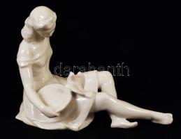 Drasche fehér mázas porcelán lány galambbal, hibátlan, jelzett, m: 13 cm
