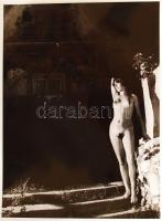 cca 1970 Éjszakai látogató, finoman erotikus fénykép, 25x18 cm / cca 1970 Erotic photo, 25x18 cm