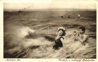 Balatoni élet, fürdőzés a hullámzó Balatonban