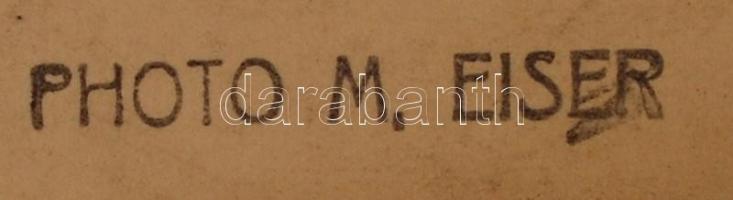 cca 1920-1930 M. Eiser: Vöröskeresztes ifjúsági csoportok jótékonysági kiállítása és vására, 12x18 c...