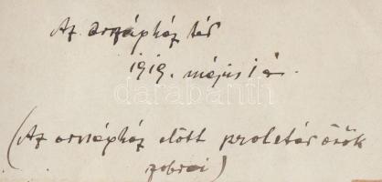 1919. május 1. Budapest, az Országház tér, előtte a proletárőrök szobrai, légi fotó, feliratozva, ké...