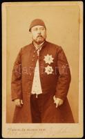 cca 1870 Abdullah Fréres műterméből (Constantinople): Iszmail pasa (1830-1895), egyiptomi alkirály (1863-1879), feliratozott keményhátú vizitkártya, 10,5x6cm