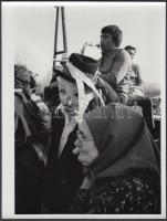 1979. április 16. Dudás Juló naiv festő húsvét hétfői falusi mulatságon (valószínűleg Kresz Albert f...