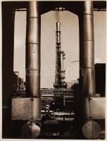 cca 1970-1980 Gebhardt György (1910-1993): Ipartelep, a szerző által feliratozott, vintage fotóművészeti alkotás, 24x18 cm