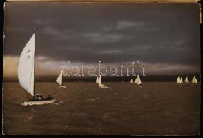 dr. Szabó József: Balatoni vitorlások. Retusált fotó 17x12 cm
