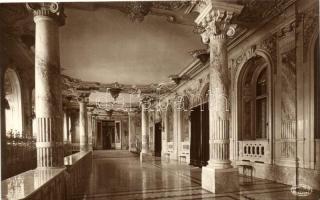 Budapest I. Királyi palota, ruhatár, belső