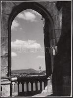 cca 1935-1940 Reich Péter Cornel: Kilátás az országház erkélyéről a Batthyány téri templomra és a János hegyi kilátóra, jelzetlen, feliratozott, a szerző hagyatékából, 23,5x17,5 cm