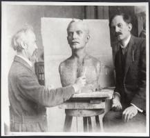 cca 1935 Babits Mihály (1883-1941) író, költő szobrászművész műtermében, későbbi nagyítás, 12x15 cm