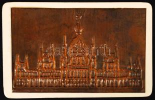 1970 IBUSZ kártyanaptár, hátoldalán a Parlamentet ábrázoló réz plakettel.