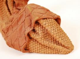 Garányi József (1928-): Ülő nő fátyolban 1978. Festett kerámia, jelzett, hibátlan, m:12 cm, h:15 cm