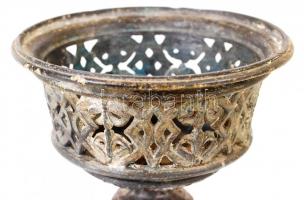 Antik ón kehely, gazdagon díszített, kisebb repedésekkel, jelzés nélkül, m:21 cm