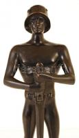 Kallos Ede (1866-1950): Férfi akt katona sisakban és karddal. Bronz, jelzett, fa talpon, m:31 cm