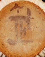 Kézzel festett, virágokkal díszített, füles kerámia váza, jelzett, apró lepattanásokkal, m: 21cm