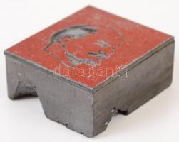 Ólom nyomóforma Lenin fejjel, 5,3×4,5 cm